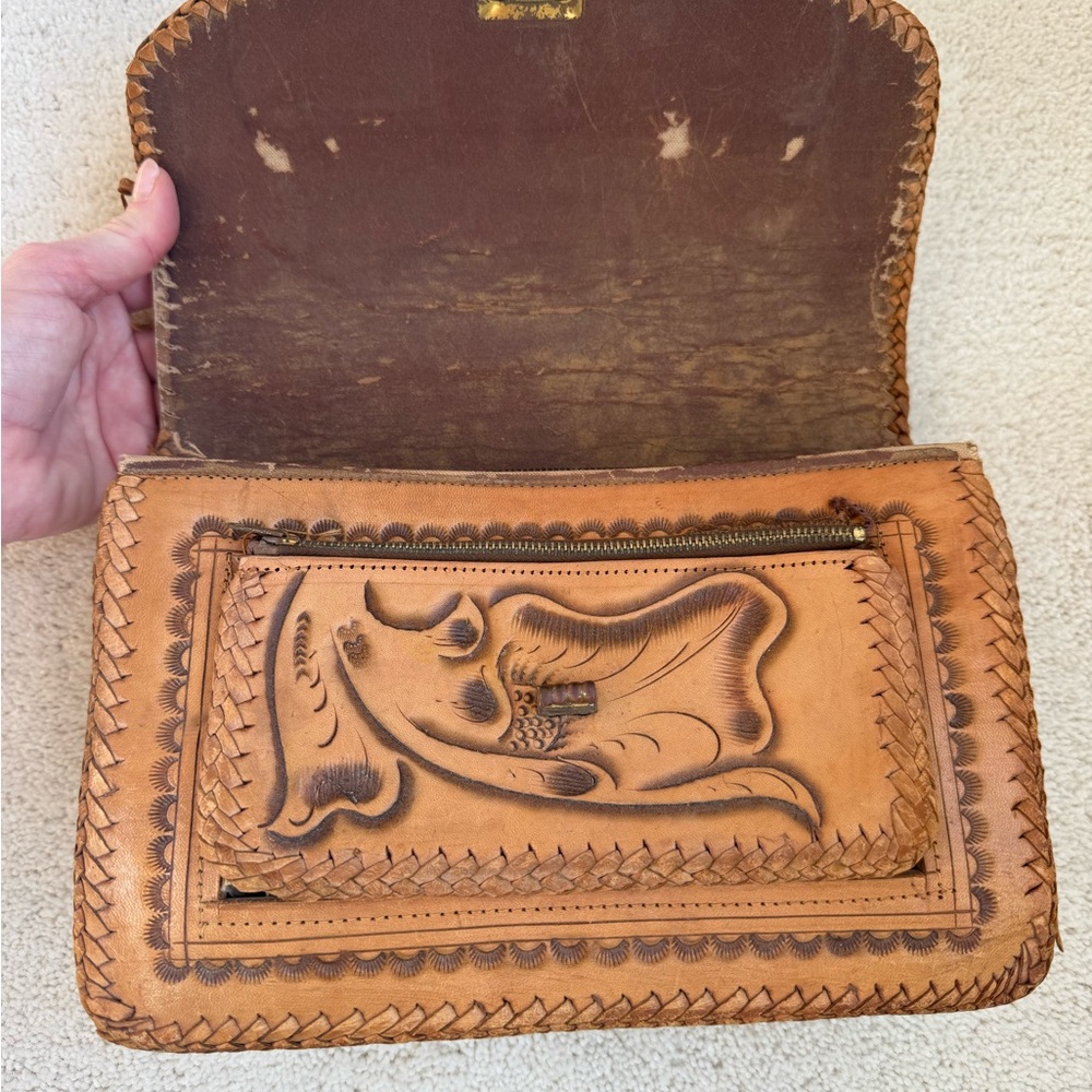 Vintage 1950s Flora Tooled Leather Bag - Picture 3 of 6